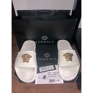 VERSACE palazzo pool slides womens sz 39